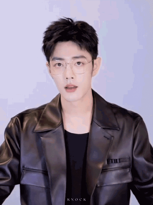 酷酷的战战早上好!抬眸好苏呀!