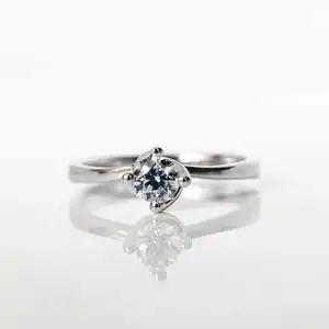 通灵26分蓝色火焰钻戒,票据全,专柜1.3万购买