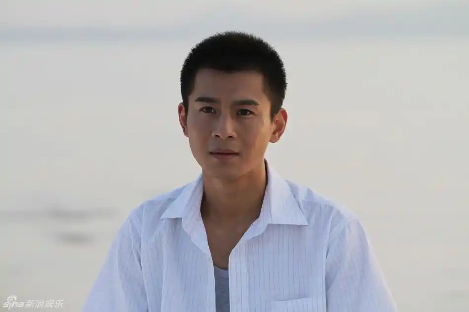 主题:cx是不是鼻子长得最难看的85后,辣么宽的鼻