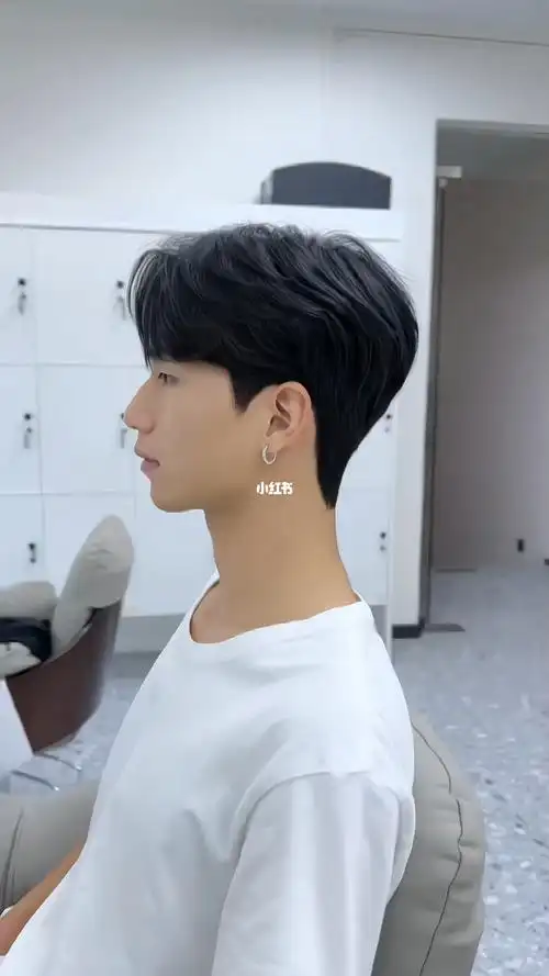 男生秋冬季发型