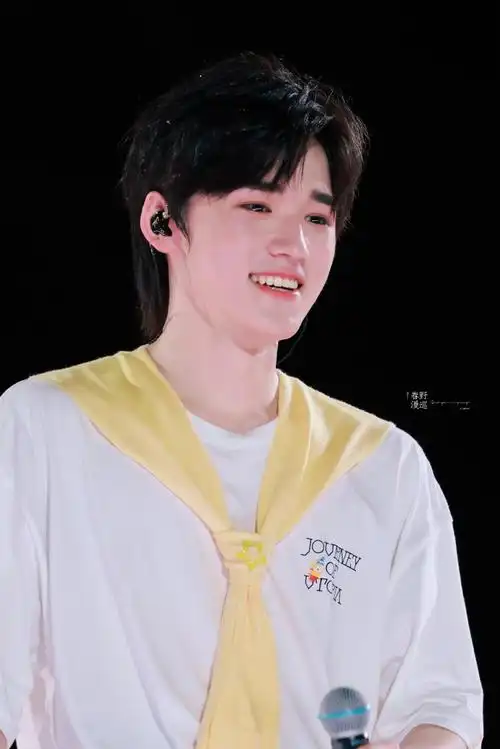 宋亚轩超话96#宋亚轩 小王子#一只可爱的93小亚@时代少年团