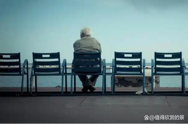 退休后丈夫要求aa制,妻子没拒绝,家宴丈夫傻了:这是