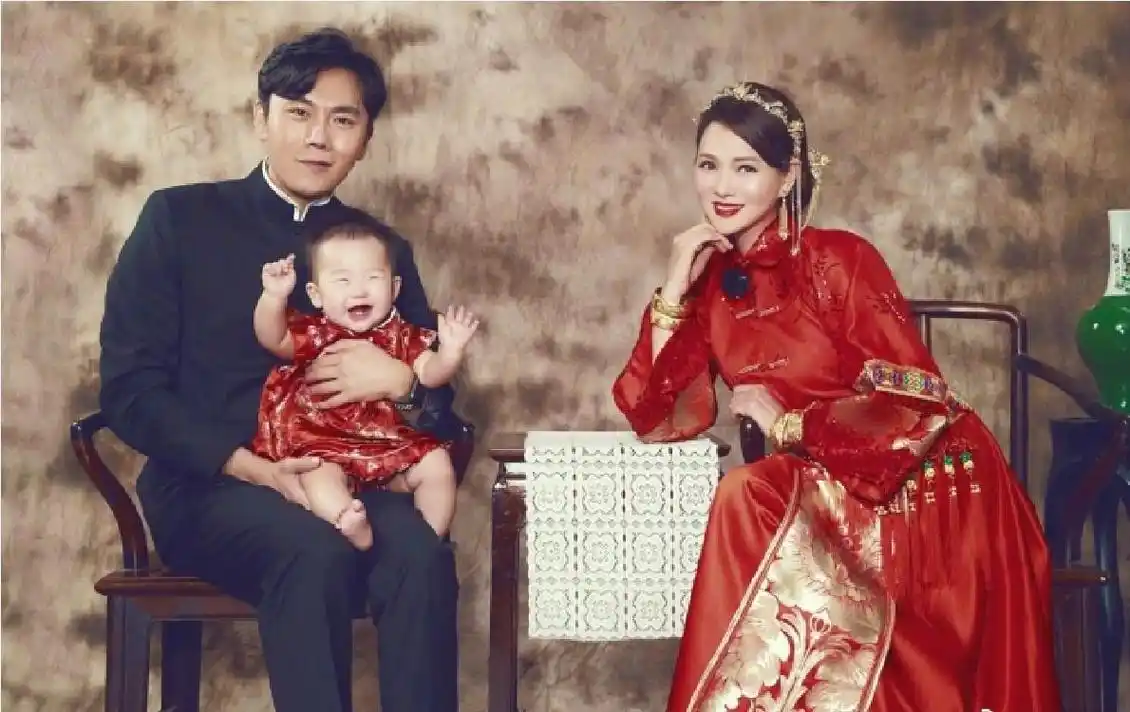 秦昊的老婆叫什么名字?