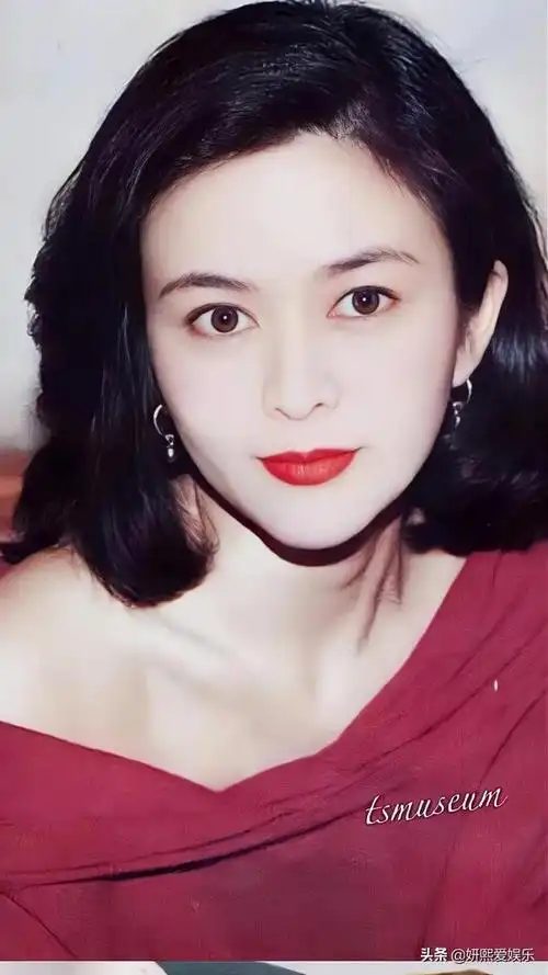 年轻时的关之琳,五官精致,妩媚多姿,不愧是香港第一美女_网易订阅