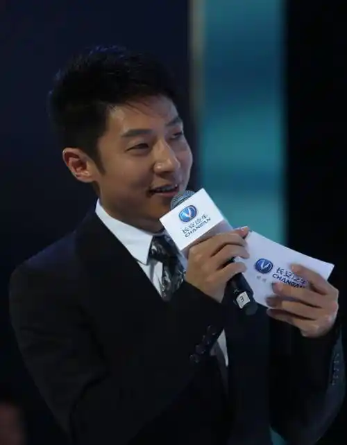 芳心纵火犯撒贝宁的背后:曾与章子怡相恋,因没钱被章母嫌弃