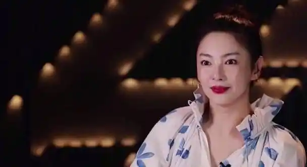 原创原创浪姐张雨绮说唱经验为0李斯丹妮秒变夸人小能手憨憨张雨绮