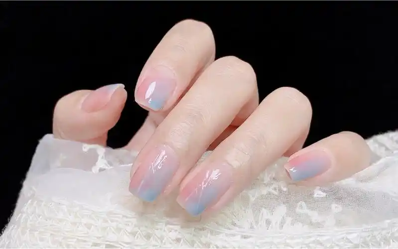 【桃子】夏日清爽半透蓝粉双色渐变美甲9799