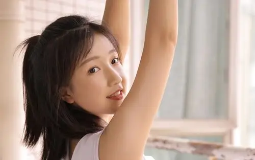 小清新美女甜美高清桌面壁纸