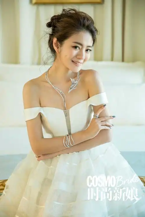 封面明星 | 安以轩:开启幸福"任意门"