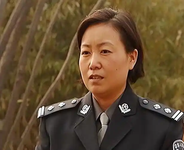 任长霞丈夫,45岁去世后与妻子合葬,他们唯一的儿子生活得怎么样