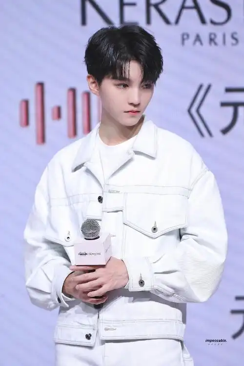 n年前今天的王俊凯