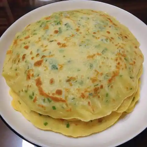 葱花鸡蛋饼!(香葱鸡蛋饼的做法)