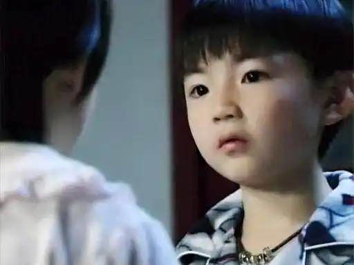 7岁成第一童星,12岁走入歧途早恋打架,成中国第一个入狱童星