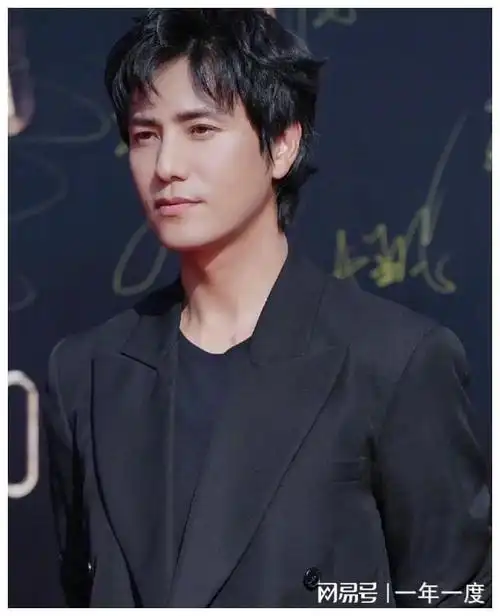 一条动态,戳穿了陈坤的"现状",原来王菲早已看穿一切