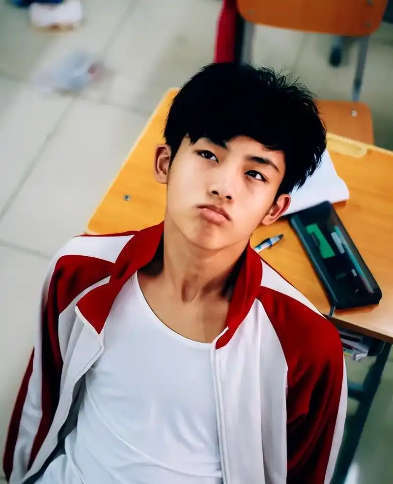 初一孩子才156cm,一学期长高十几厘米成校草,妈妈的方法值得学