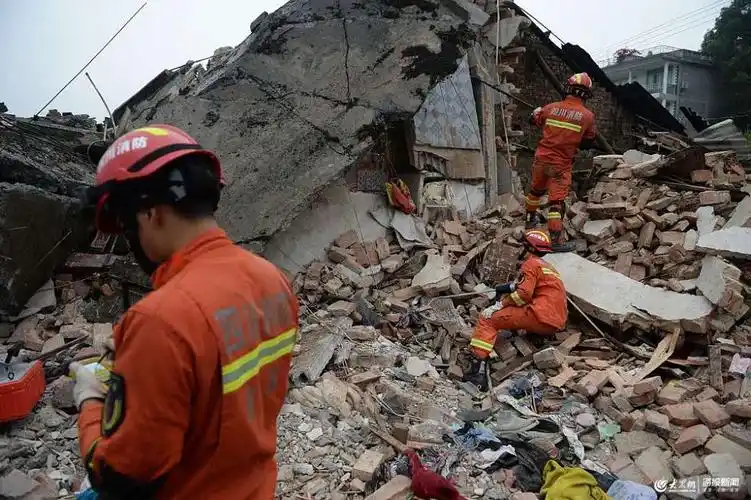 四川宜宾地震已致12人死亡125人受伤