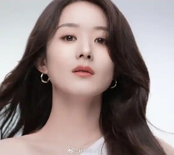 赵丽颖披肩卷发##赵丽颖温柔净透妆