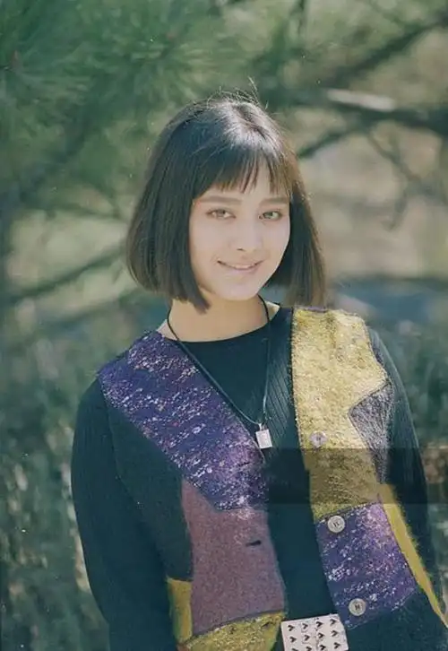 明星老照片,穿着健美裤的赵丽颖,女神时期的贾玲,你能认出来吗