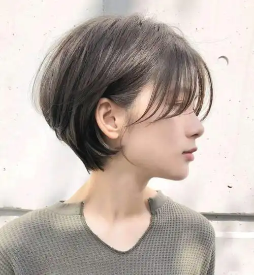 短发发型女2022新款式,凌乱感增添时髦感