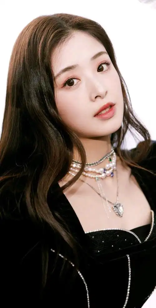 张含韵高清写真美如少女清新灵动身材气质俱佳