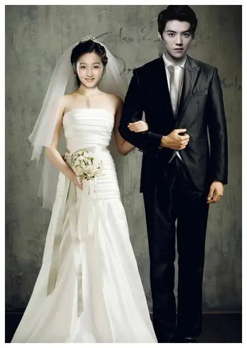 关晓彤鹿晗婚房曝光,网友:领证了?看到两人的婚纱照,信了!