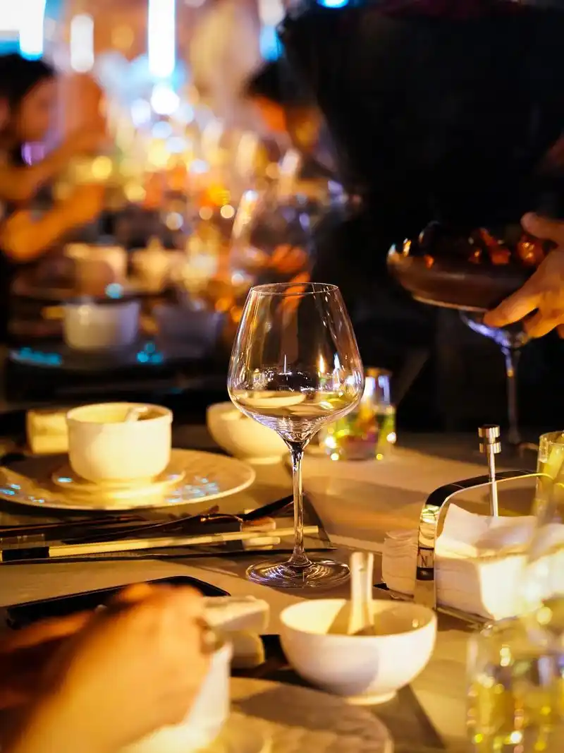 在广州跟朋友聚会吃饭,跟对象约会不知道去.