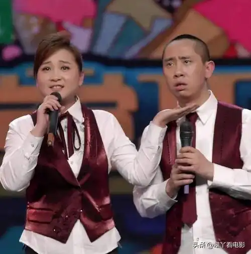 21岁打败郭德纲,33岁自己当老板,41岁票房破百亿,贾玲凭什么?