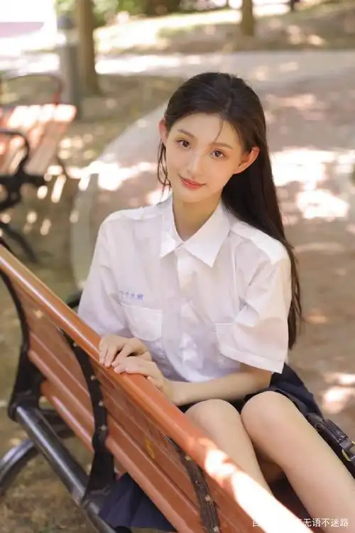 女神来袭,北影校花王思洁 ,高中生装扮,瞬间怦然心动的感觉