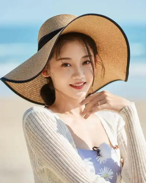 回顾苗苗深夜出镜脖子上草莓明显立娇妻人设洗白自己