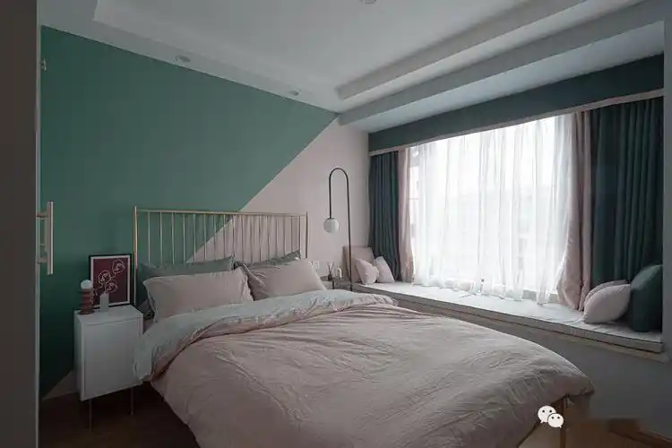 90㎡轻奢北欧3室2厅高颜值拼色墙时髦有腔调