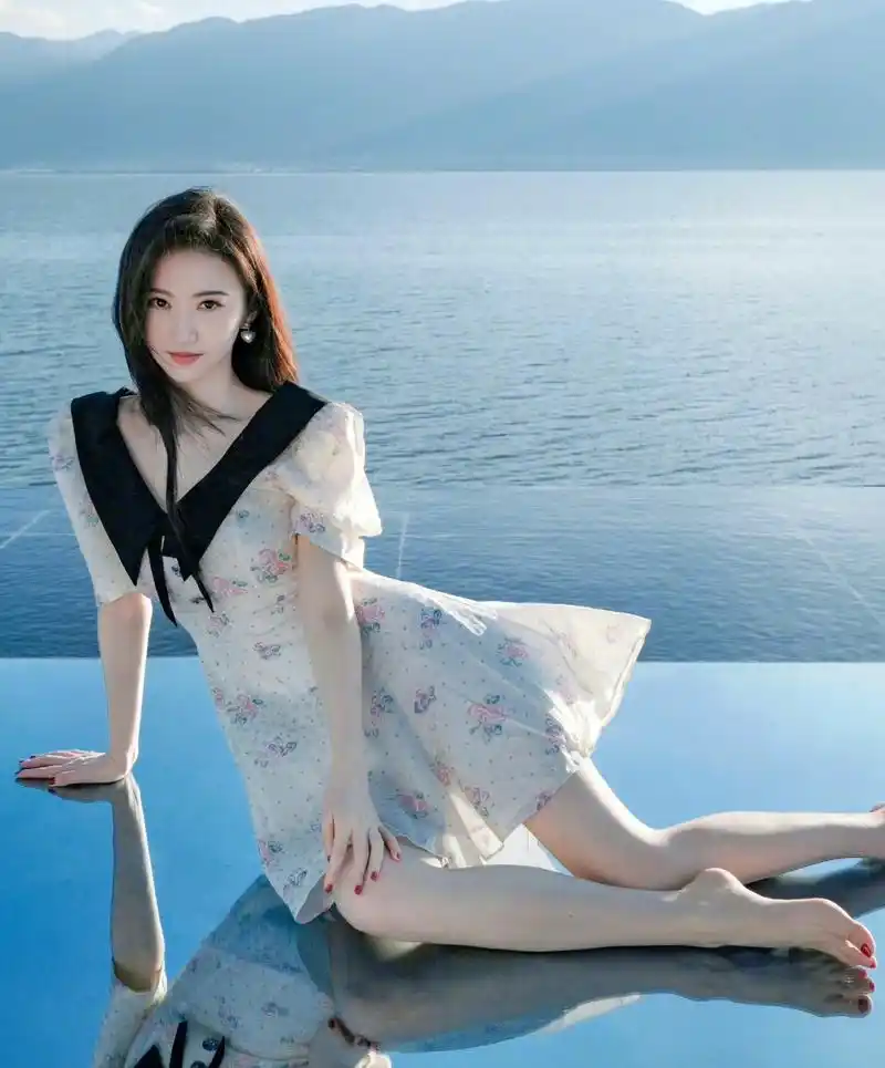 景甜美腿光脚丫[色][色] #景甜