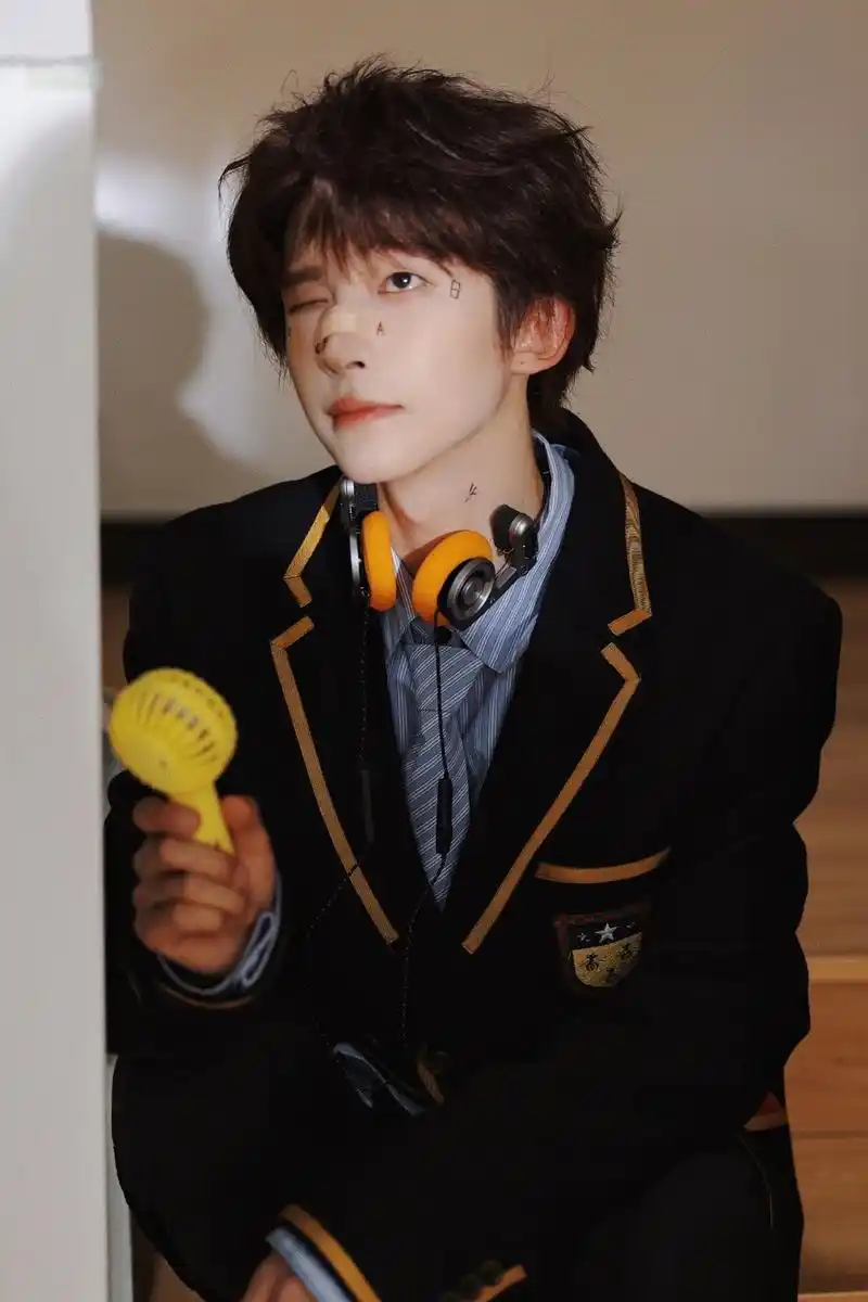 每一次看刘宇的照片都会被脸的精致程度惊艳!