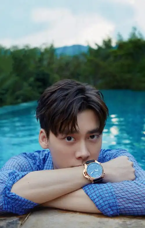 李易峰ellemen双封面