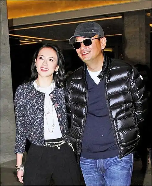 肚兜领奖惹争议接提子成焦点章子怡上位史比你想得更传奇