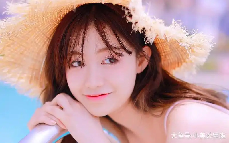 第一眼很普通, 但以后越看越好看, 越有味道的星座女|女生|长相|摩羯