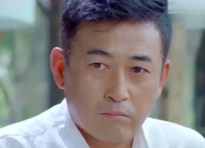 同是王志飞的骨肉李健和张定涵的孩子却过上了完全相反的生活