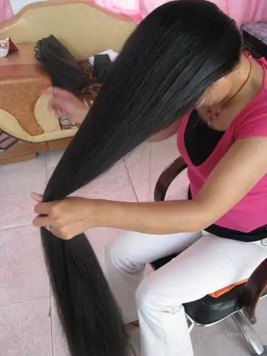 发蜡版主第二次剪发之旅山东站,剪下济宁张女士1米1长粗厚长发,大家请