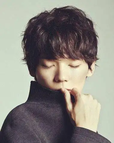 男生发型 男生短发 >> 男士染发西瓜头图片 男西瓜头做蓬松2016-05-03