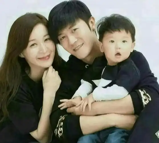 演员林雨申:母亲是制作人,娶导演杨雨辰,低调幸福13年