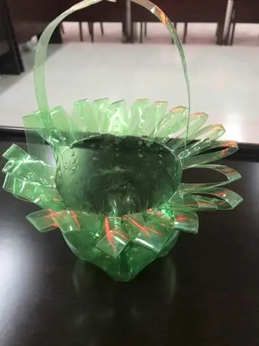 饮料瓶蜕变花篮!