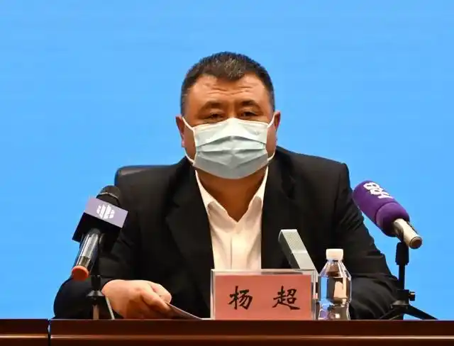 哈尔滨市卫健委发布提示→戴口罩仍是阻断新冠病毒传播的有效方式杨超