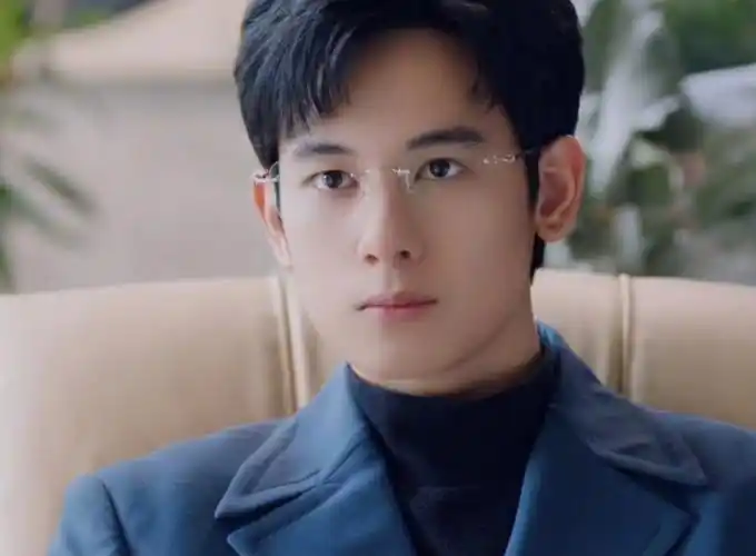 网剧《飞驰人生》胡先煦竟饰演霸总,网友却认为他"滕"化了