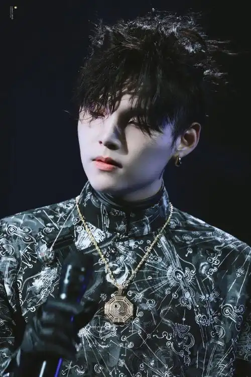 朱星杰舞台造型