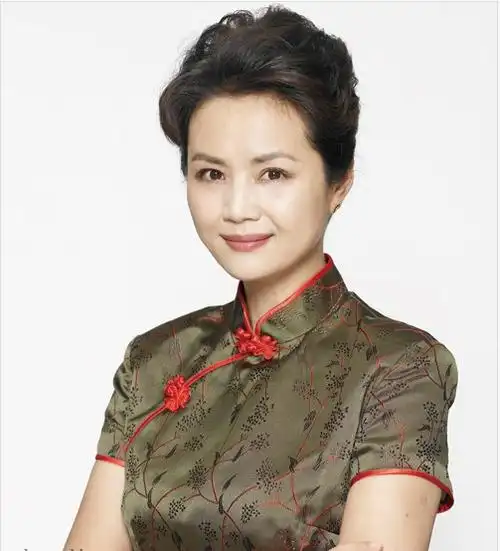 茹萍的性格挺好的,她平时特别特别温柔,听她聊天有一