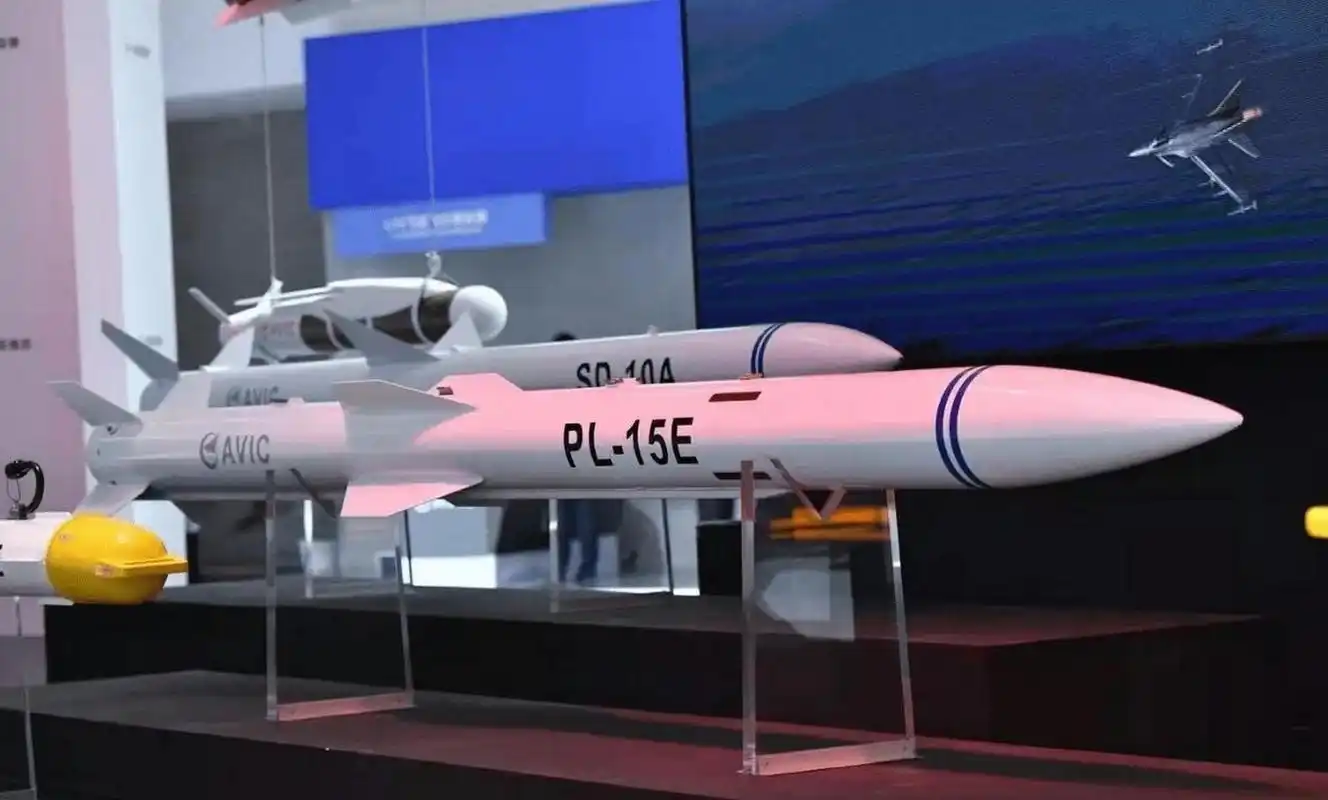 央妈广告打向全球:公开展示霹雳15空空导弹生产线! 召告天下:只要是买