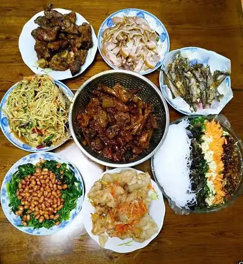 这是为家人做的部分家常菜,每次做完心情好感觉品相好就拍一下.