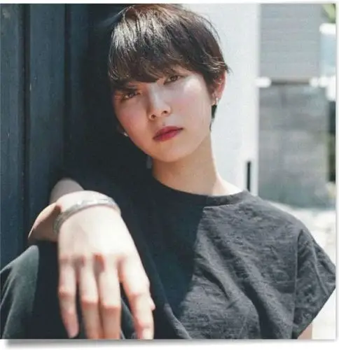 女生个性的中性风短发,帅起来没男生什么事儿,酷酷的超短发真美