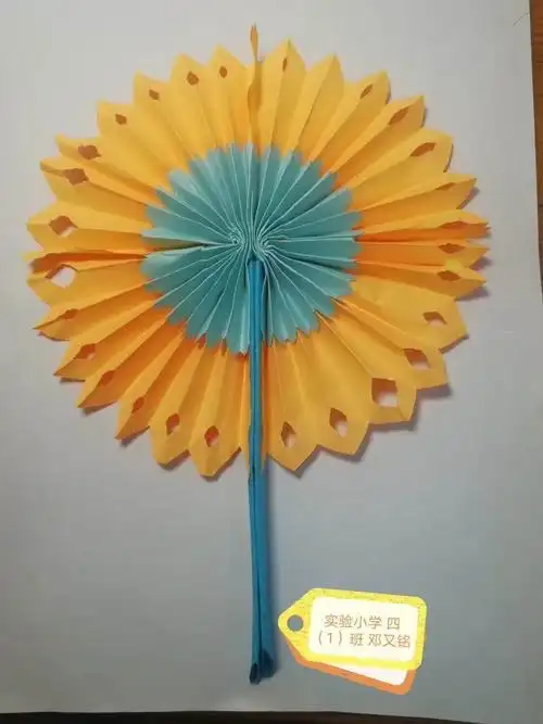 四年级"创意手工扇子"创作活动小结