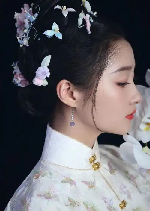 央视的审美有多绝看看春晚的关晓彤你就知道了