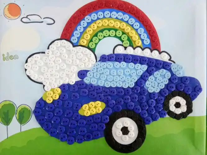 多彩纽扣,拼贴童画――汽车篇